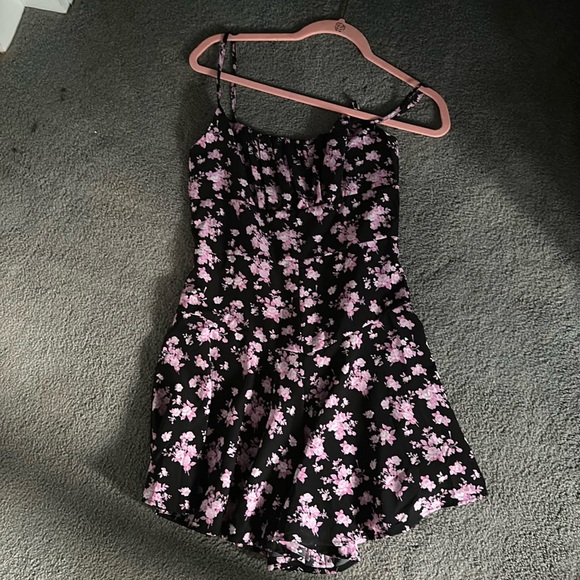 Dresses & Skirts - SHEIN size small black dress with flowers